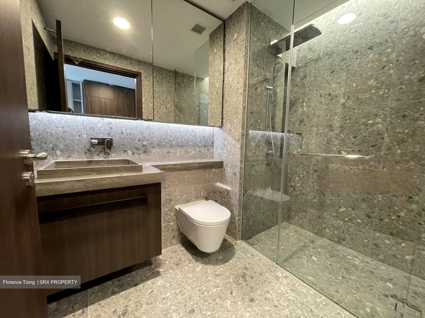 One Pearl Bank (D3), Apartment #635948381